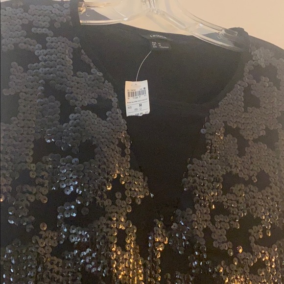 blouse - Picture 2 of 4